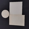 Placa de cerámica el 99% Al2o3 del óxido de aluminio con buena resistencia térmica