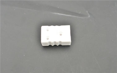 Bloque de terminales de cerámica aislador del alúmina, secando el bloque de conector de la porcelana de la prensa
