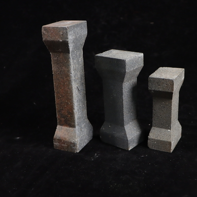 Los postes de horno de forma de ladrillo con porosidad aparente del 7-8% y carburo de silicio duradero