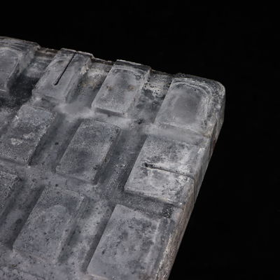 Material refractario de grado Asegura una superficie lisa y plana en muebles de horno refractario para la producción de ladrillos