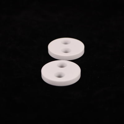 Expansión térmica 8.9 X 10-6/K Cerámica de alumina para resistencia dieléctrica y rendimiento óptimo
