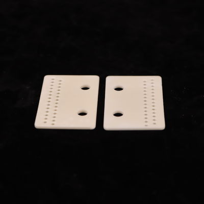 8.9 x 10-6/K Expansión térmica de óxido de aluminio cerámico para aplicaciones duraderas y fuertes