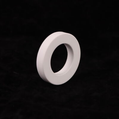 Constante dieléctrica 96 Composición cerámica blanca de óxido de aluminio con resistencia a la compresión superior a 3000 MPa adecuada para electrónica