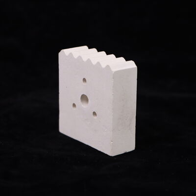 Dureza de 7 a 8 Mohs Mullite aislante térmico cerámico que proporciona aislamiento térmico y punto de fusión de 1840 a 1850 grados Celsius