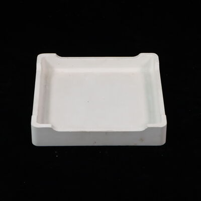 Superficie lisa, refractaria, que garantiza una larga durabilidad, adecuada para la fusión de vidrio y los entornos de cocción de cerámica