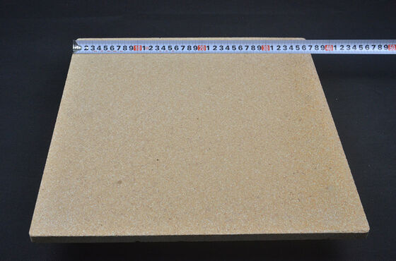 Estantes de horno de cordierita y mullita con bordes lisos para cocción, ofreciendo rendimiento en hornos de cerámica y alfarería