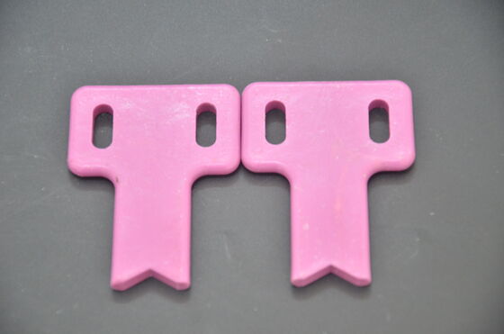 Óxido de aluminio cerámico de dureza 9 Mohs que proporciona una resistencia de aislamiento superior a 1012 Ohm cm y una resistencia a la compresión superior a 3000 MPa para instrumentos de precisión