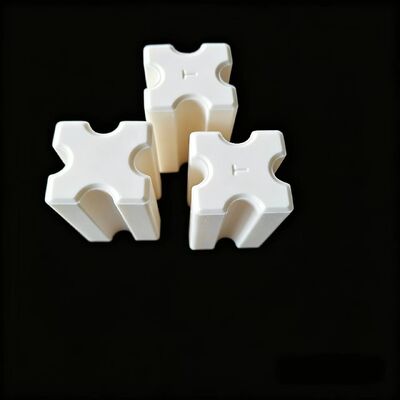 Densidad 3.75-3.9 gcm3 Cerámica de óxido de aluminio con módulo de Youngs 200-400 GPa Resistencia a la compresión Por encima de 3000 MPa para usos industriales de trabajo pesado