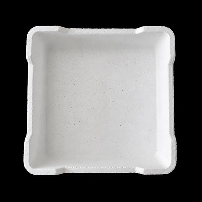 Smooth surface refractory sagger manufactured for firing ensuring protection against high temperature wear and heat distribution