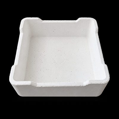 Smooth surface refractory sagger manufactured for firing ensuring protection against high temperature wear and heat distribution
