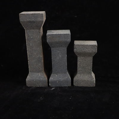 Carburo de silicio postes de horno 2.75g/cm3 Densidad y resistencia a la trituración en frío para aplicaciones de trabajo pesado