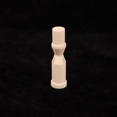 Resistencia a la tracción de la cerámica de óxido de aluminio blanco 200-400 MPa Dureza 9 Mohs para uso industrial en ambientes adversos