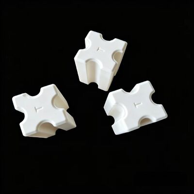 Densidad 3.75-3.9 gcm3 Cerámica de óxido de aluminio con módulo de Youngs 200-400 GPa Resistencia a la compresión Por encima de 3000 MPa para usos industriales de trabajo pesado