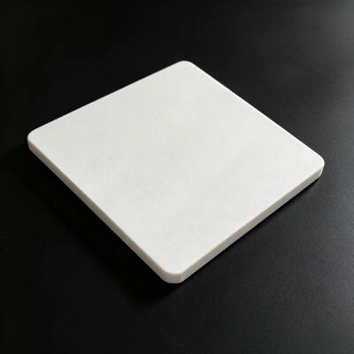 Placa de montaje mullite de alta temperatura para la cocción de componentes de acero inoxidable a 1350 °C
