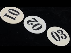 9 Dureza de Mohs Cerámica de óxido de aluminio con resistencia dieléctrica de 18-20 KV/mm y relación de Poisson 0.25